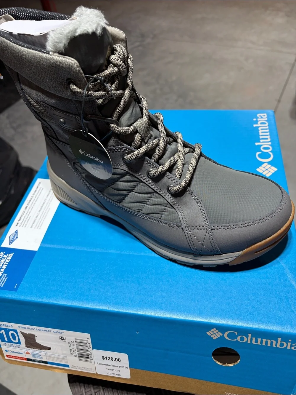 Columbia Women's Alpine Hills Omni-Heat Shorty Boot in Gray